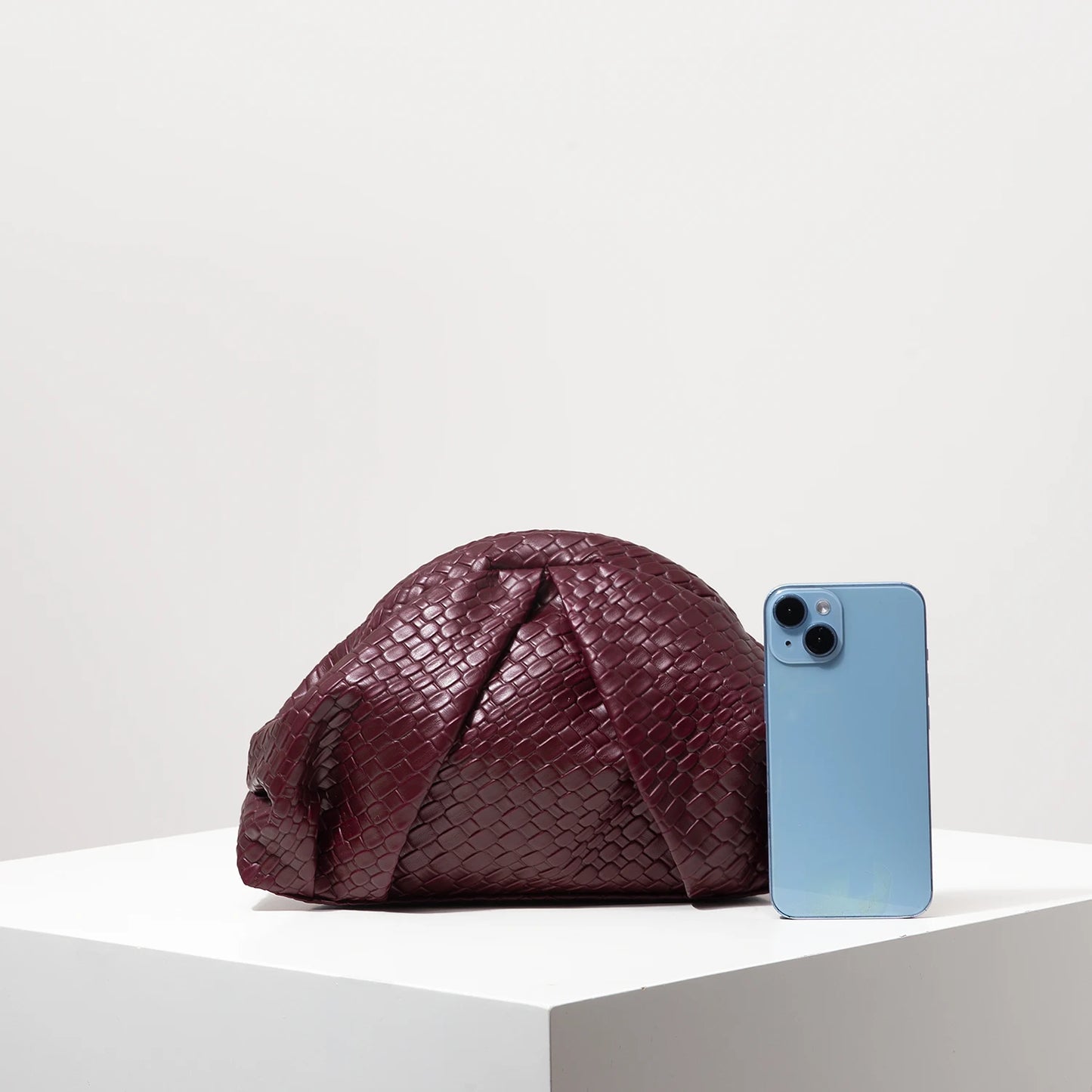 Vintage Artificial Leather Woven Pattern Clutch Bag, Burgundy Purse, Porm Dresses for Women, Shell Bag, Ruched Clouds Bag