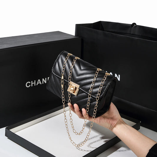 Lingge Chain Small Square Crossbody Bag