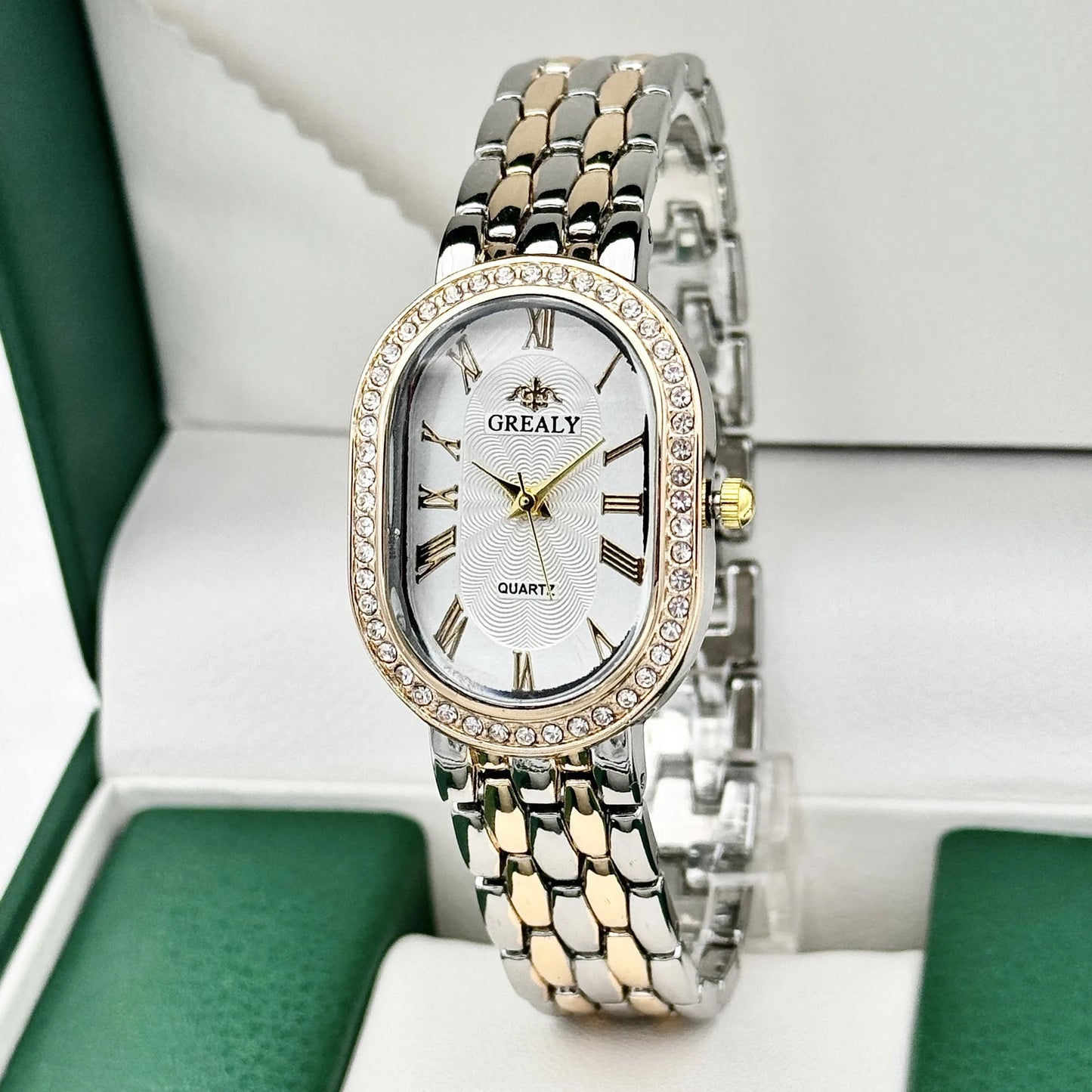 Ladies' Watches Diamond-Studded Oval Roman Numeral Luxury Ladies' Quartz Watc