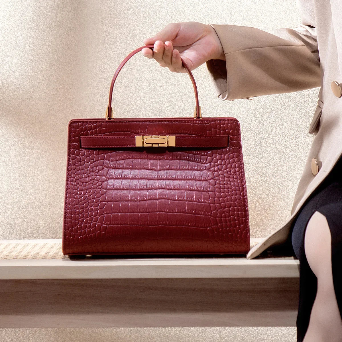 Women's Large Crossbody Bag - Luxury Mom Handbag 2025