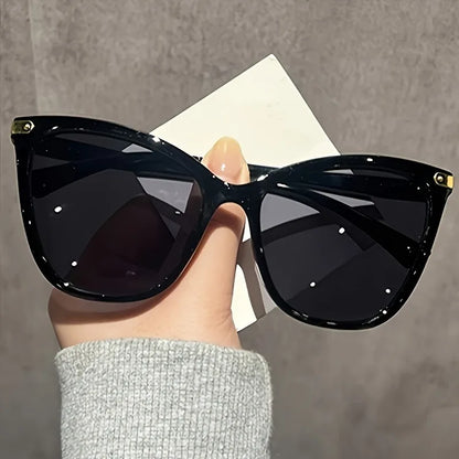 Elegant Leopard-Trimmed Cat Eye Sunglasses