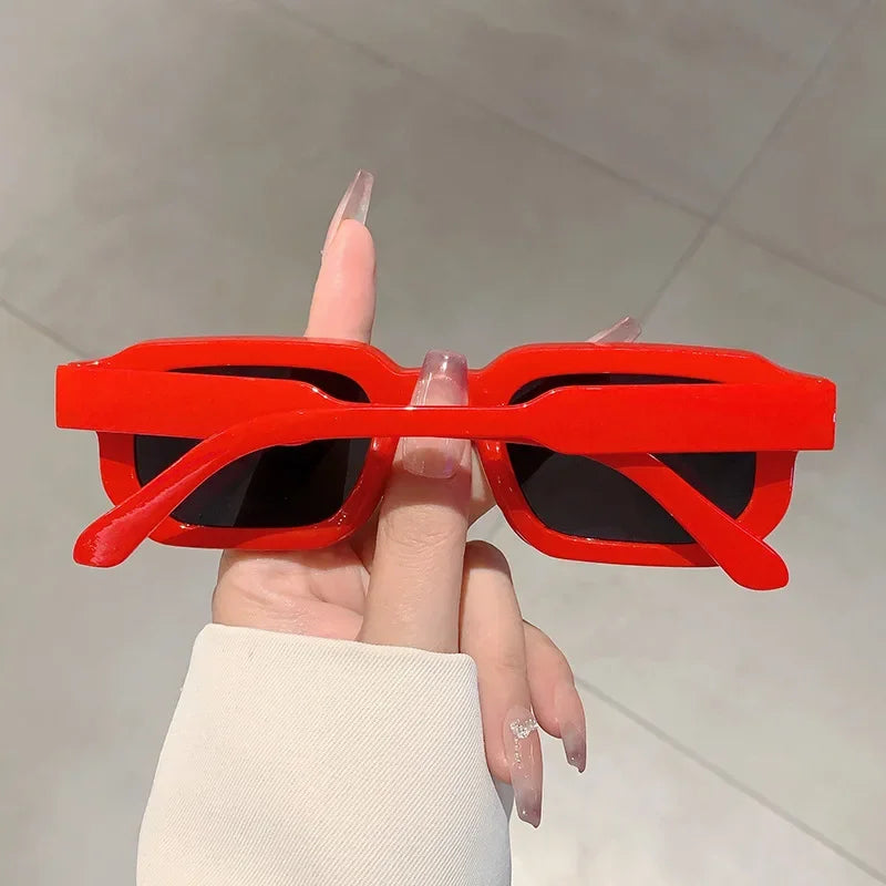 Vintage Rectangle Frame Sunglasses with UV400 Protection – Stylish Retro Eyewear for Men and Women