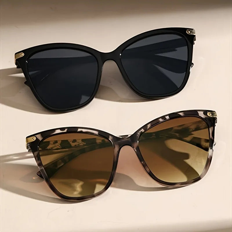 Elegant Leopard-Trimmed Cat Eye Sunglasses