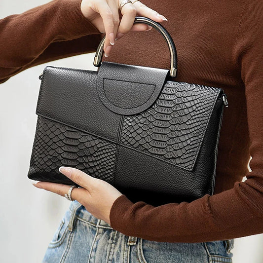 Women's Alligator Pattern Crossbody Bag - PU Leather Handbag