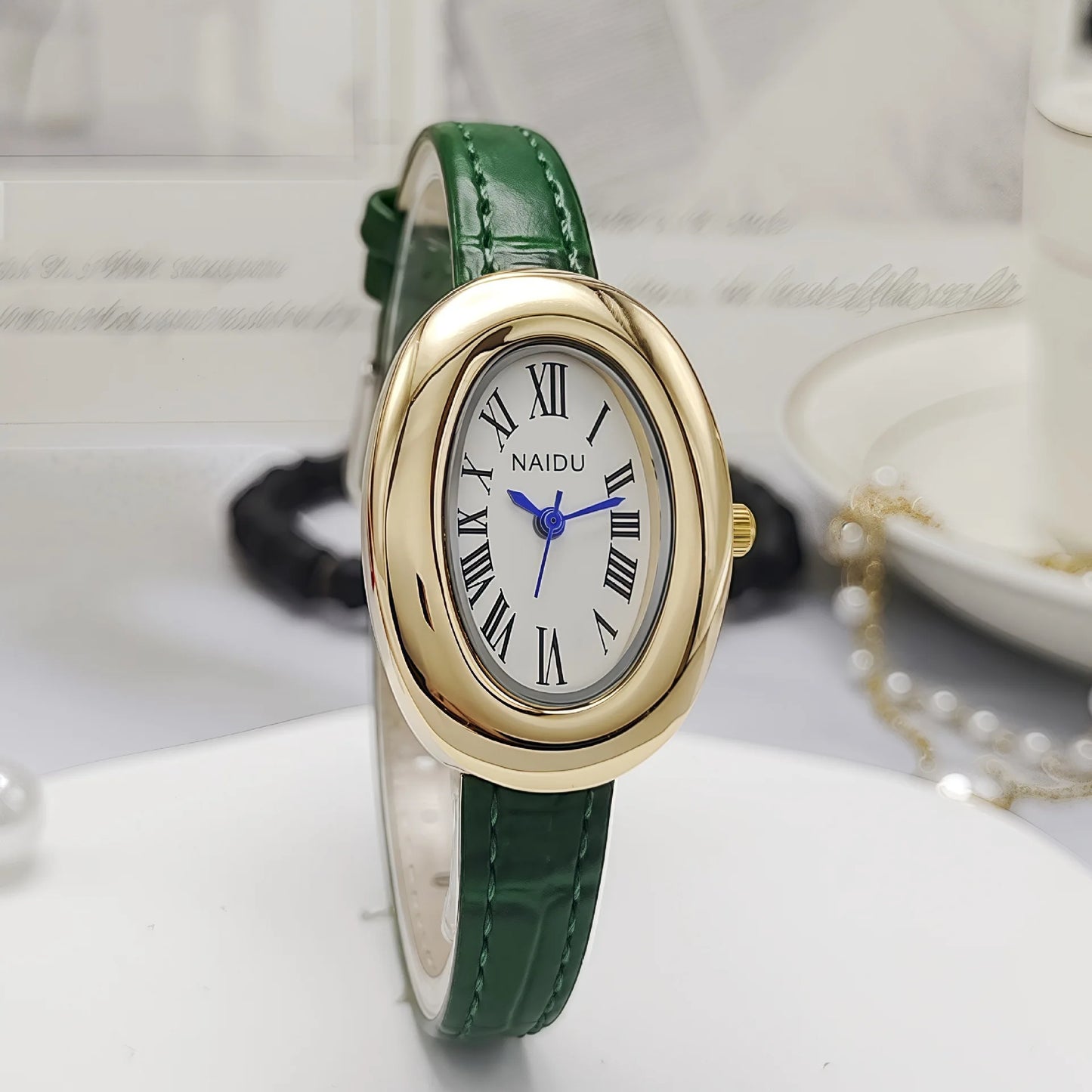Vintage Oval Goose Egg Quartz Leather Watch for Women – Elegant Christmas Gift