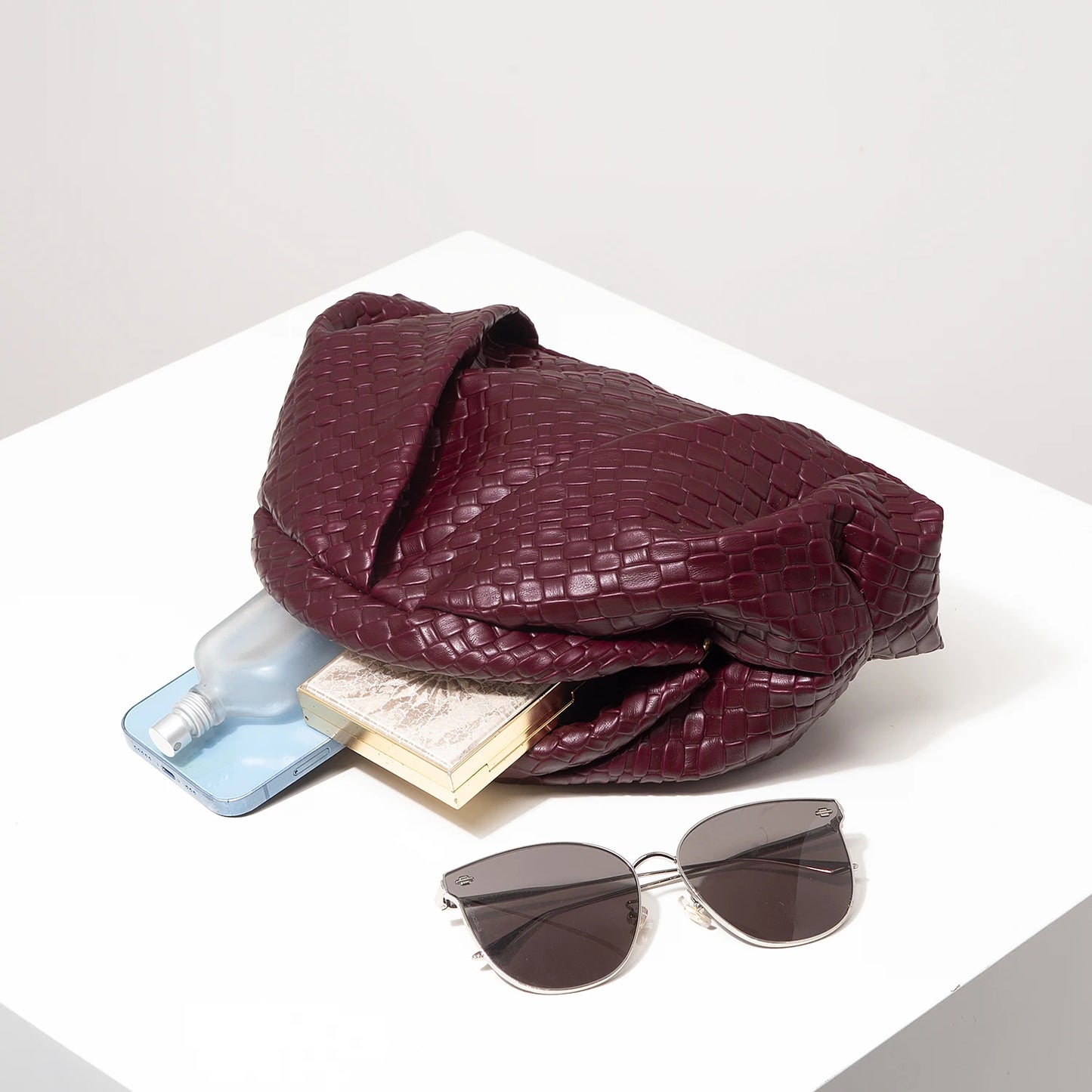 Vintage Artificial Leather Woven Pattern Clutch Bag, Burgundy Purse, Porm Dresses for Women, Shell Bag, Ruched Clouds Bag