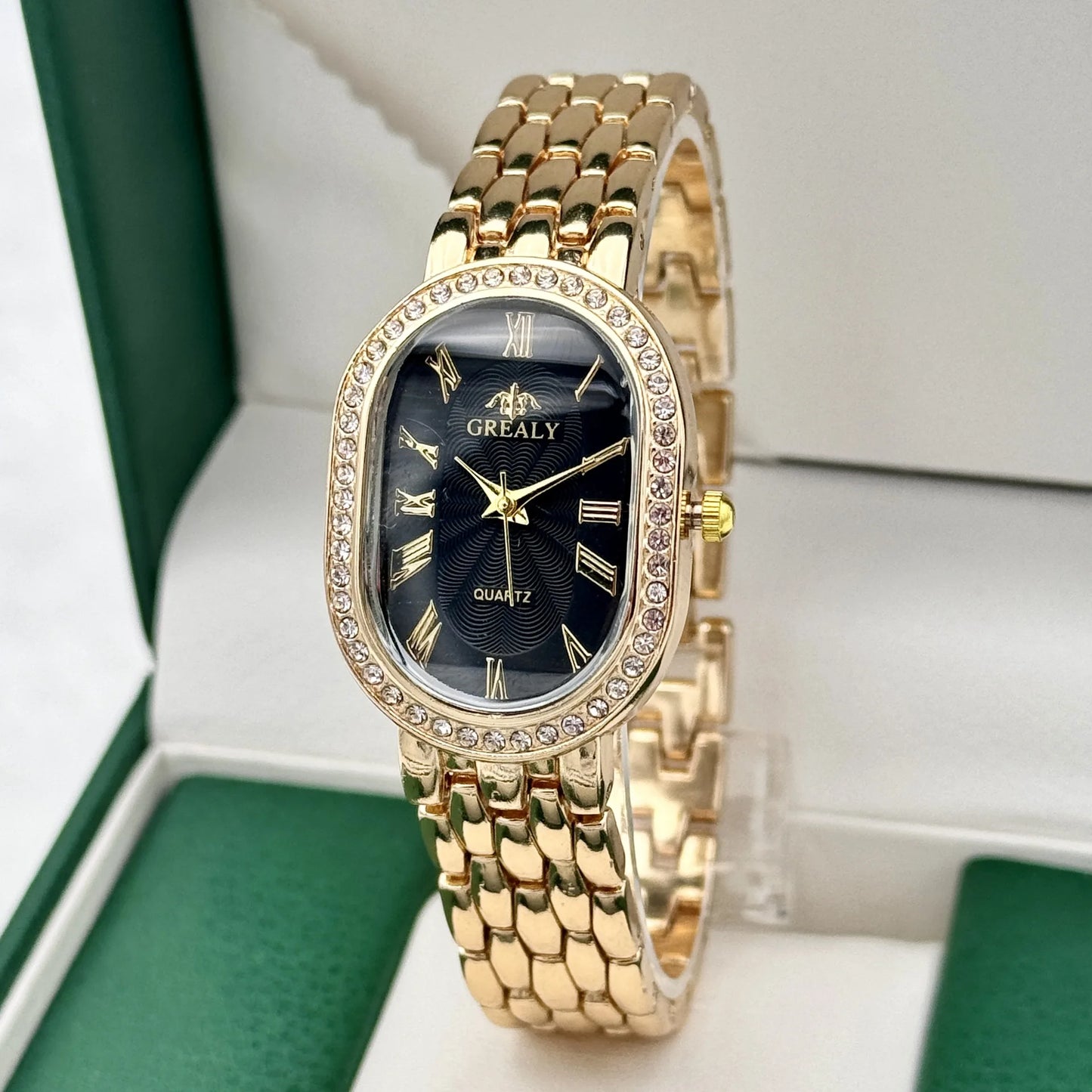 Ladies' Watches Diamond-Studded Oval Roman Numeral Luxury Ladies' Quartz Watc