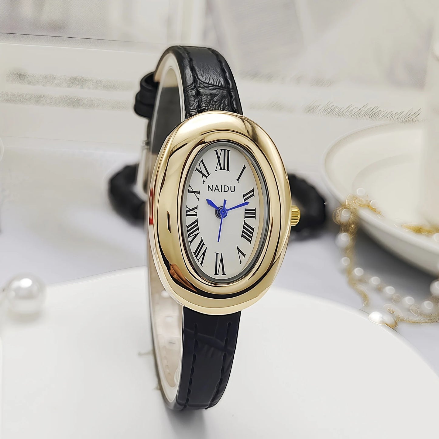 Vintage Oval Goose Egg Quartz Leather Watch for Women – Elegant Christmas Gift